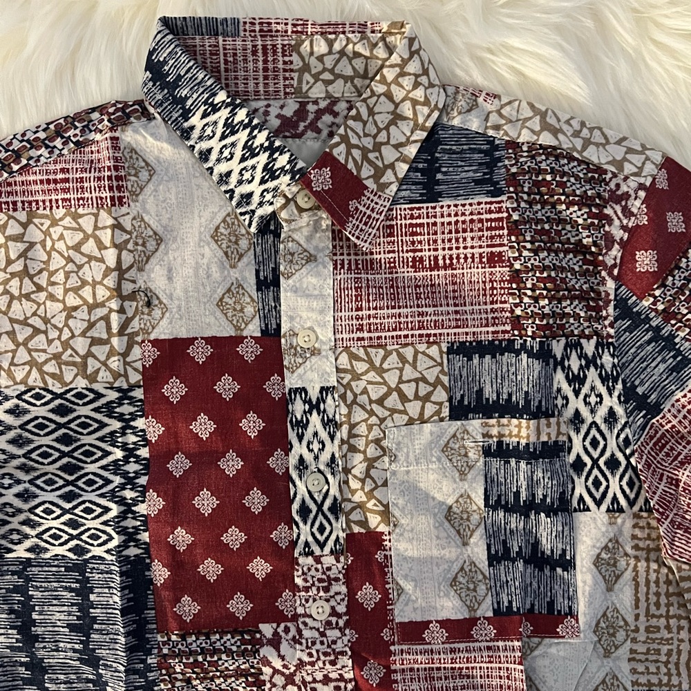 Fun Pattern Short Sleeve Shirt. - Picture 3 of 4
